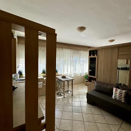Goldeneva Retreat *