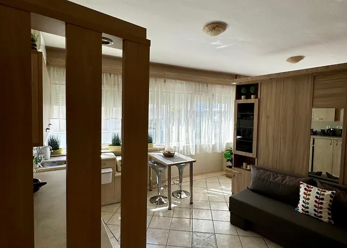 Goldeneva Retreat *